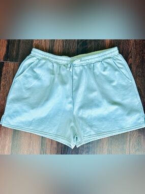 Rebel Sky mint green sweatshirt-style shorts size L